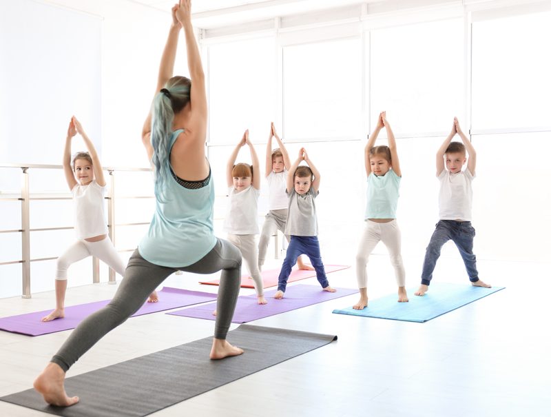 Yoga professeur enfants