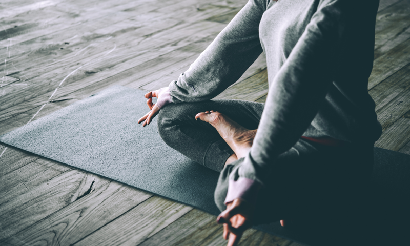 Le yoga pour améliorer les problèmes de thyroïde